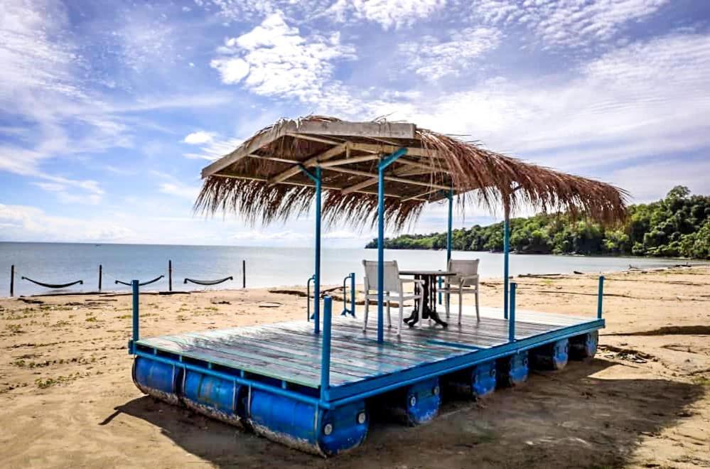 Palm Beach Resort & Spa Labuan Exterior photo
