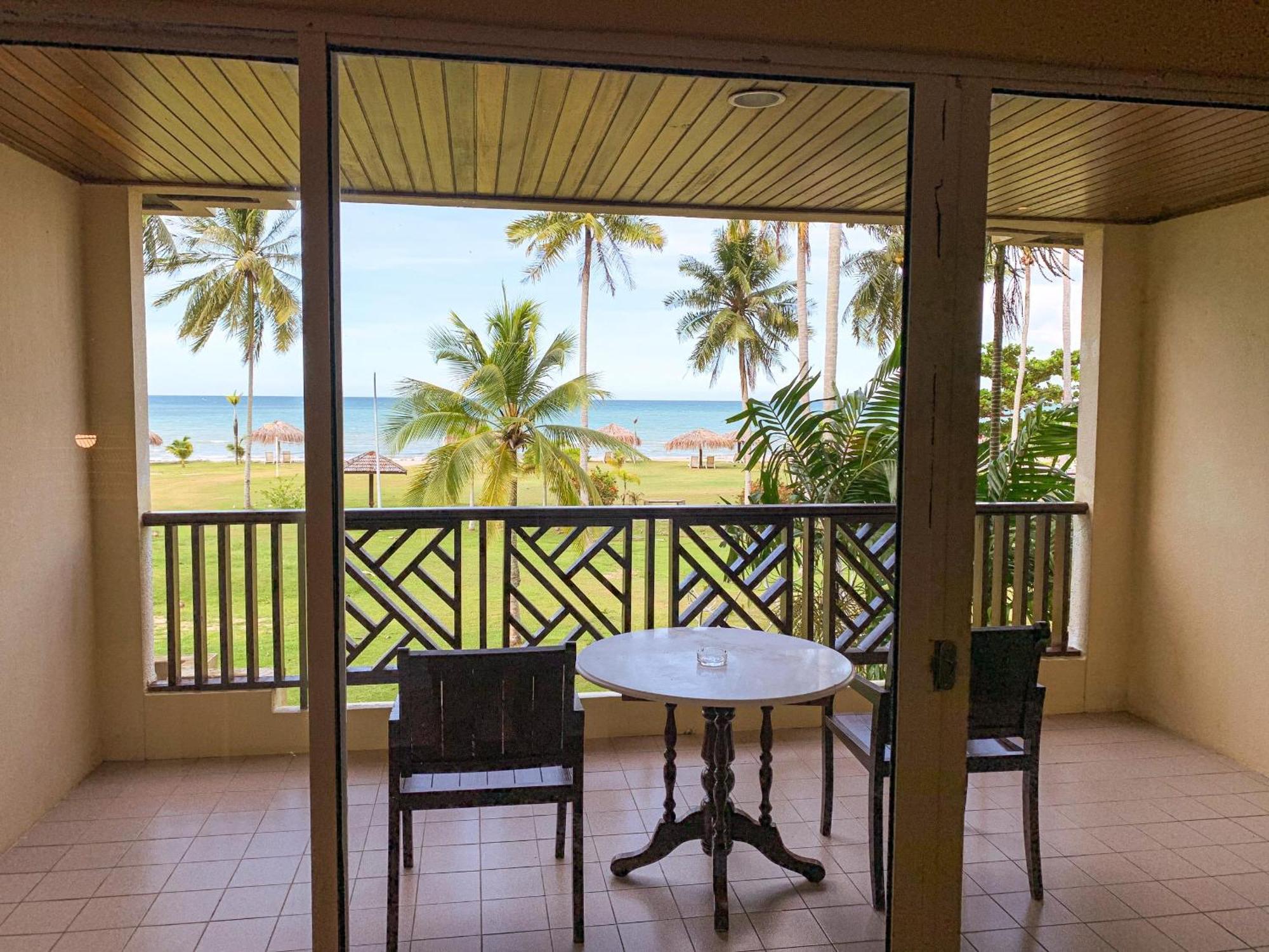 Palm Beach Resort & Spa Labuan Exterior photo
