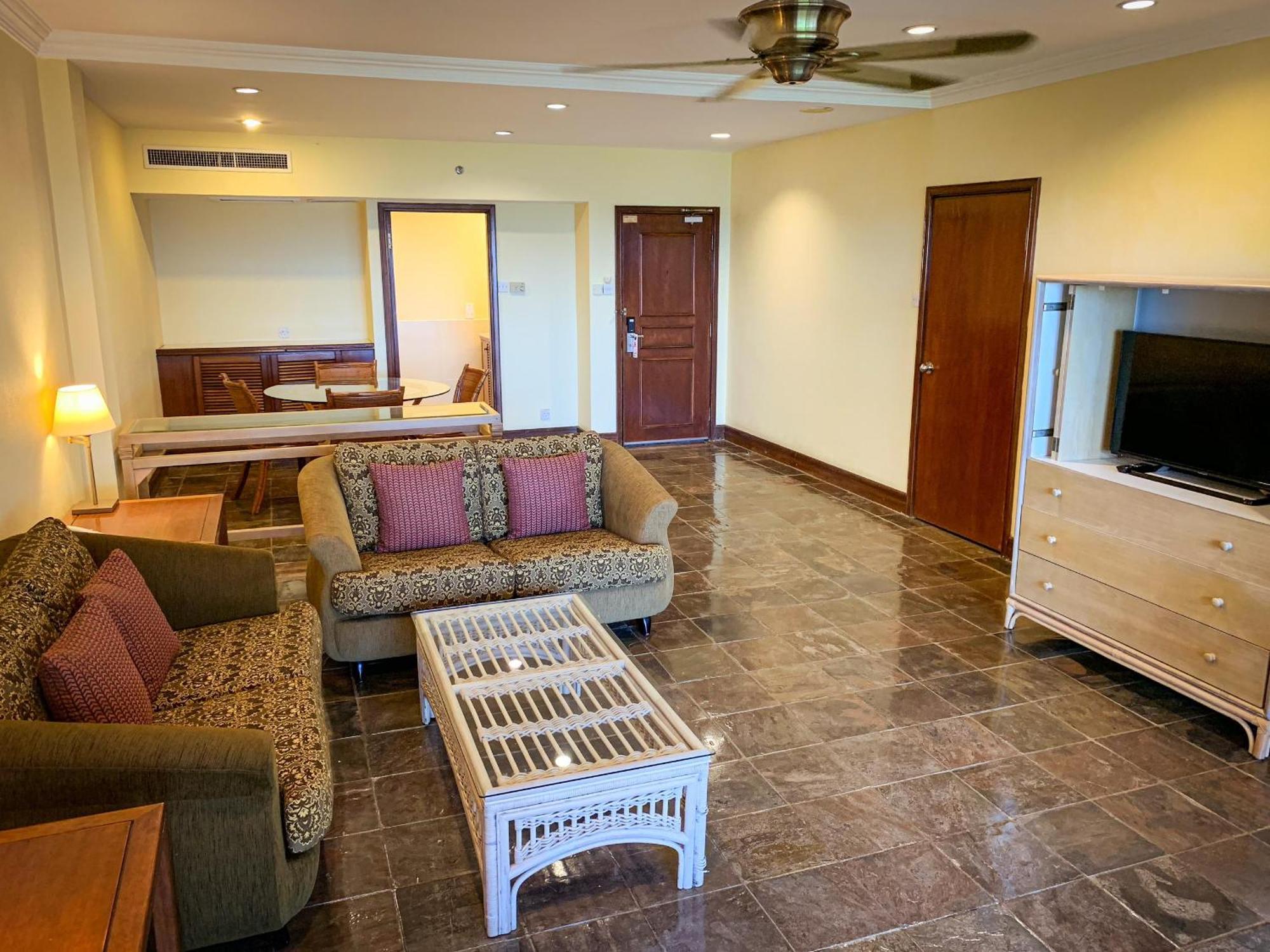 Palm Beach Resort & Spa Labuan Exterior photo