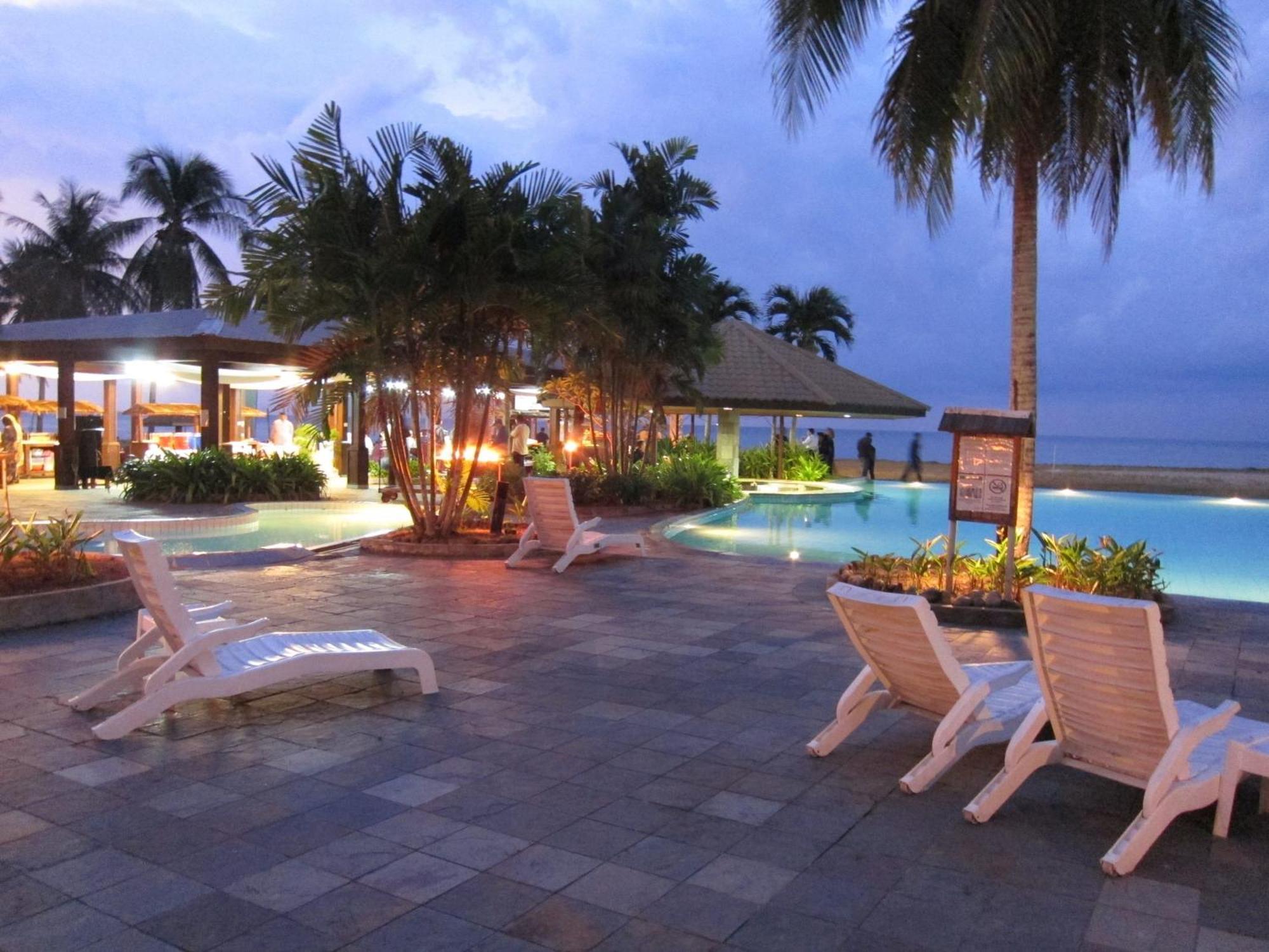 Palm Beach Resort & Spa Labuan Exterior photo