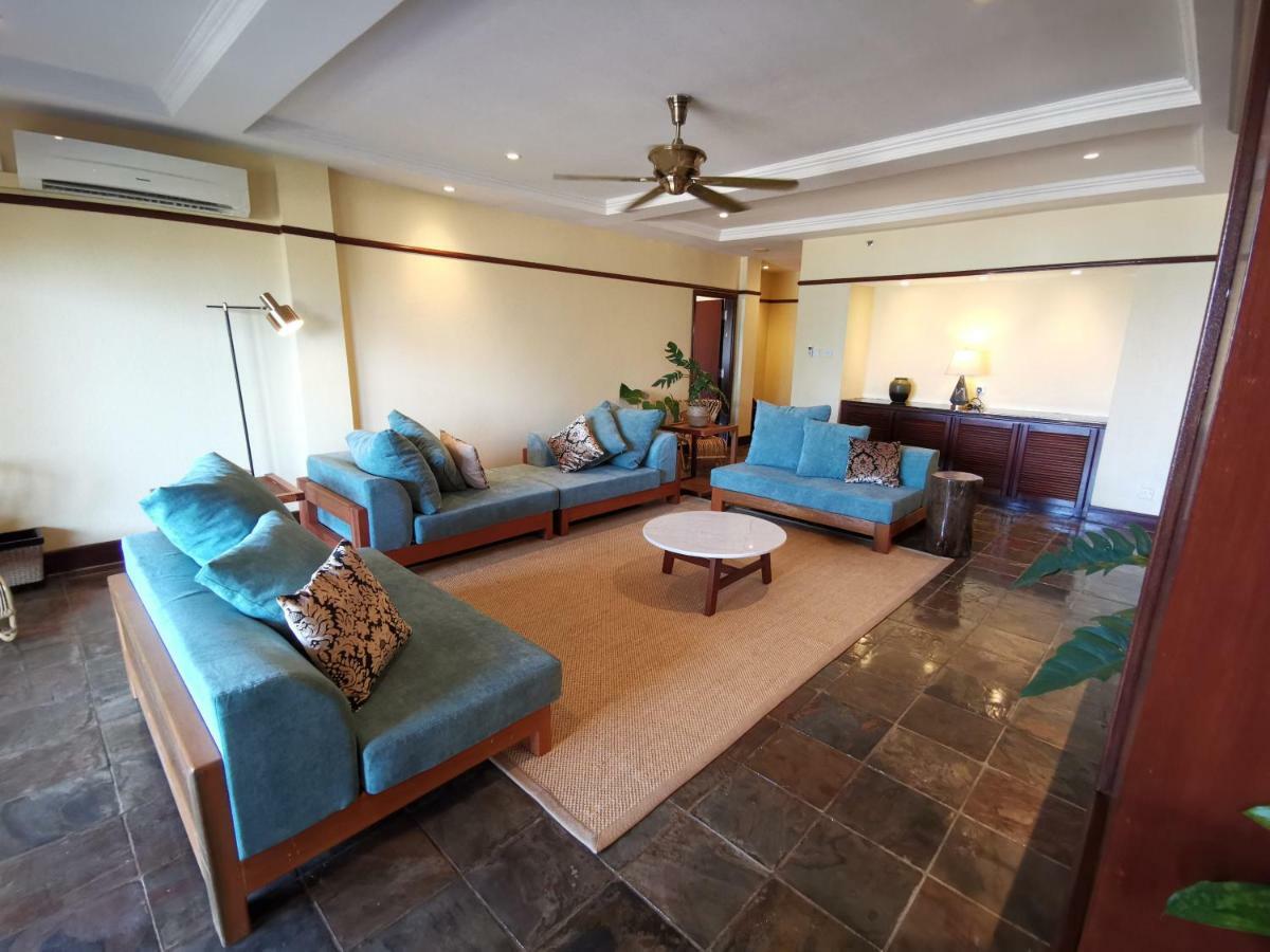 Palm Beach Resort & Spa Labuan Exterior photo